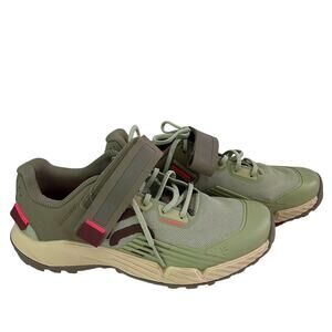 Adidas Women’s Trailcross Clip in Bike Shoes, Quiet Crimson Stealth